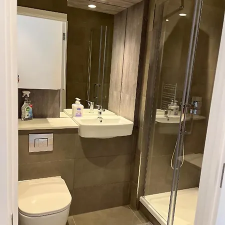 Luxury 2 Bedroom - Brand New Luxury Development. * Birmingam